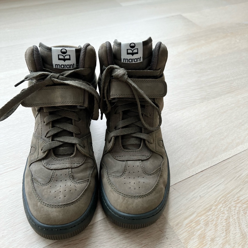 Isabel Marant olive green suede high tops. 
Women US size 6.5